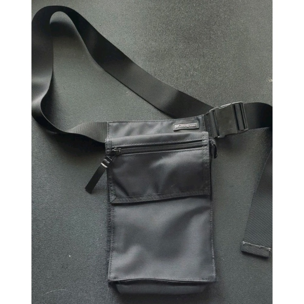 Eddie Bauer Adustable Passport Waist Bag Black EUC Pockets & Zips O/S 8x6"
